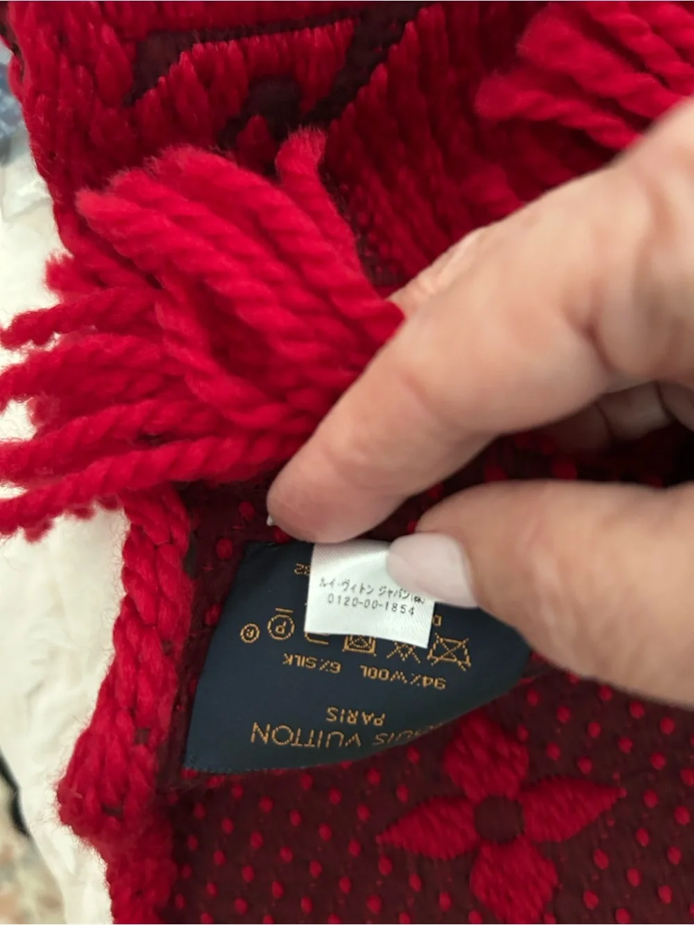 Authentic LV Red Monogram Wool & Silk Scarf or Wrap. Made in Italy w/ COA. - Picture 7 of 12